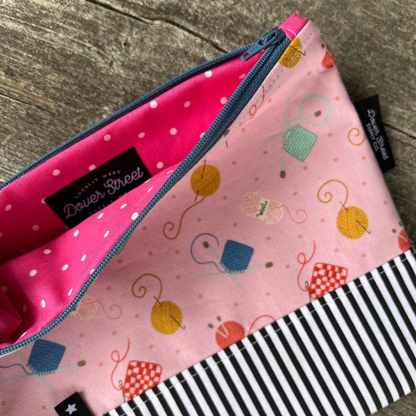 Yarn Balls Notions Pouch - Medium